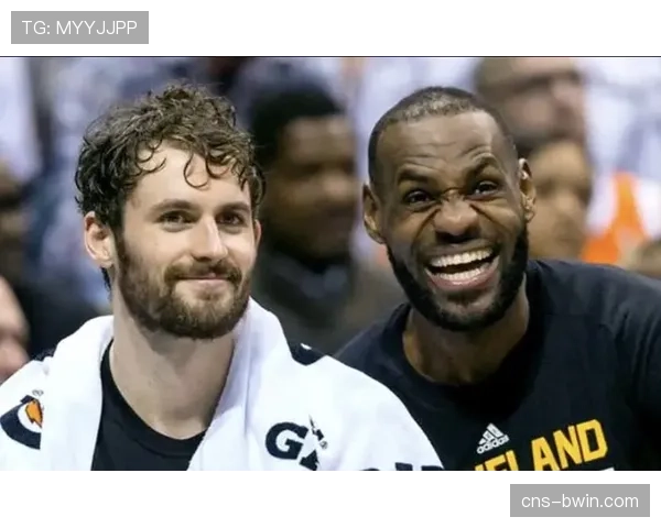 米奇·马尔纳首回多伦多 金骑士客场对阵枫叶情感交织 米奇·马尔纳首回多伦多 金骑士客场对阵枫叶情感交织